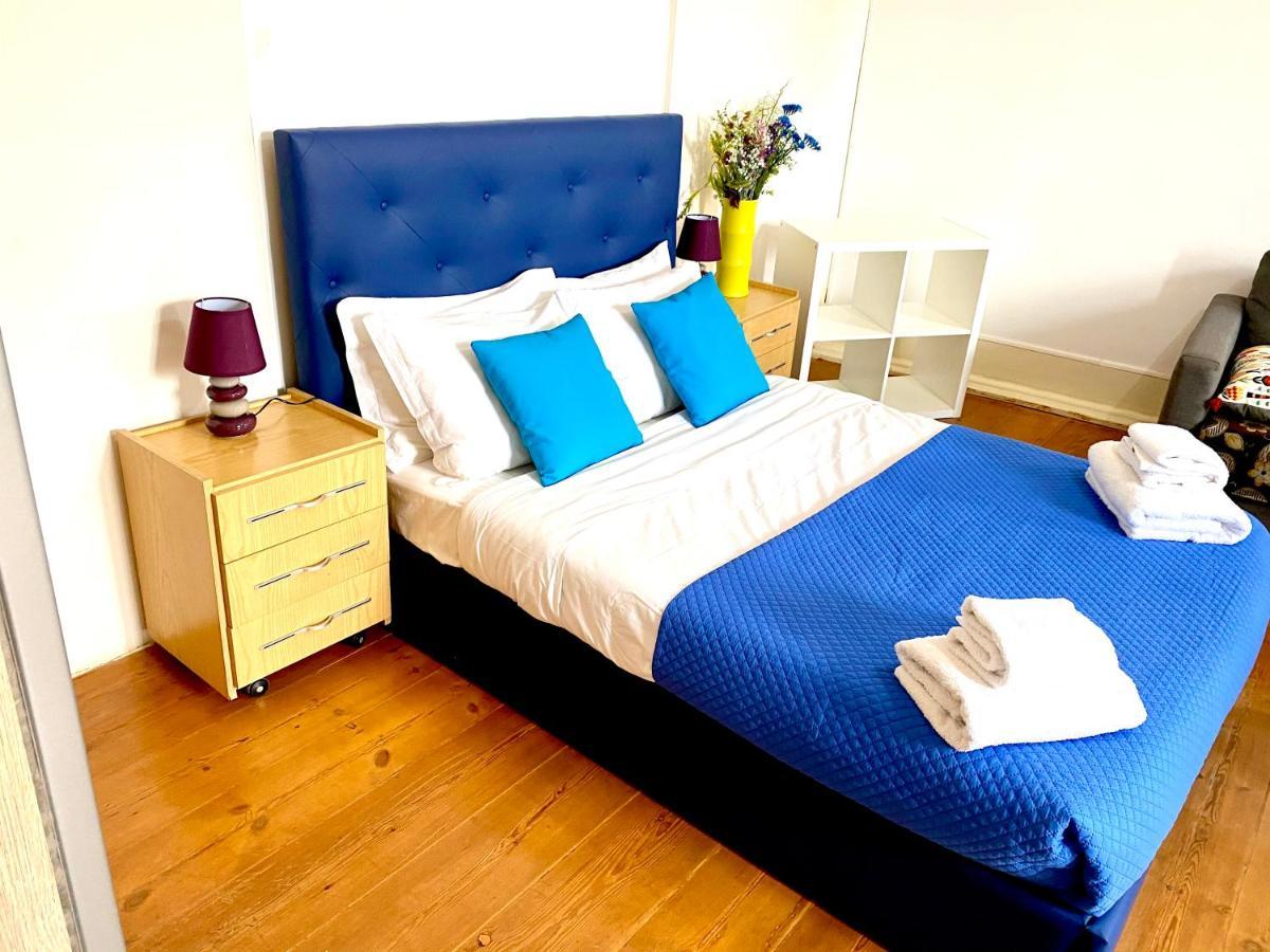 Gasthuis Classic Chiado 1 - With Shared Bathroom