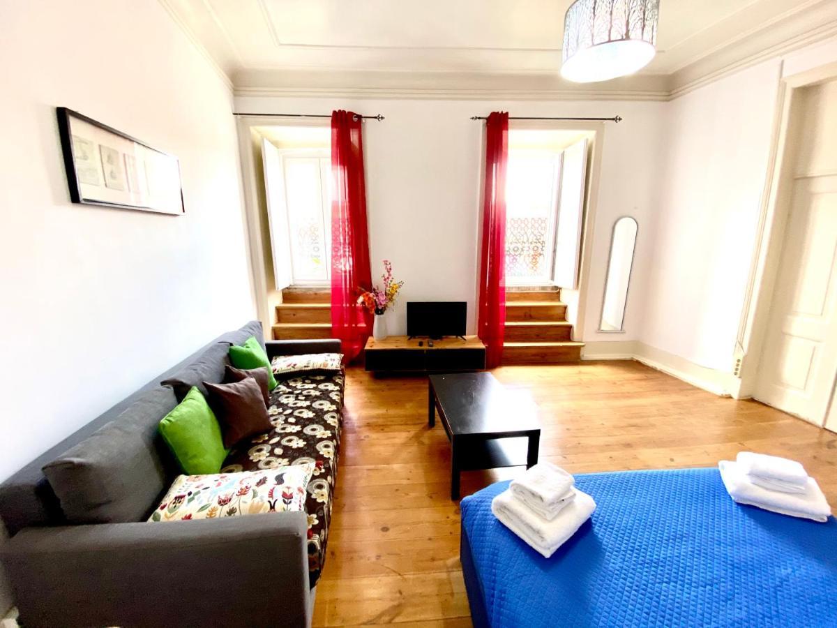 Classic Chiado 1 - With Shared Bathroom Gasthuis *