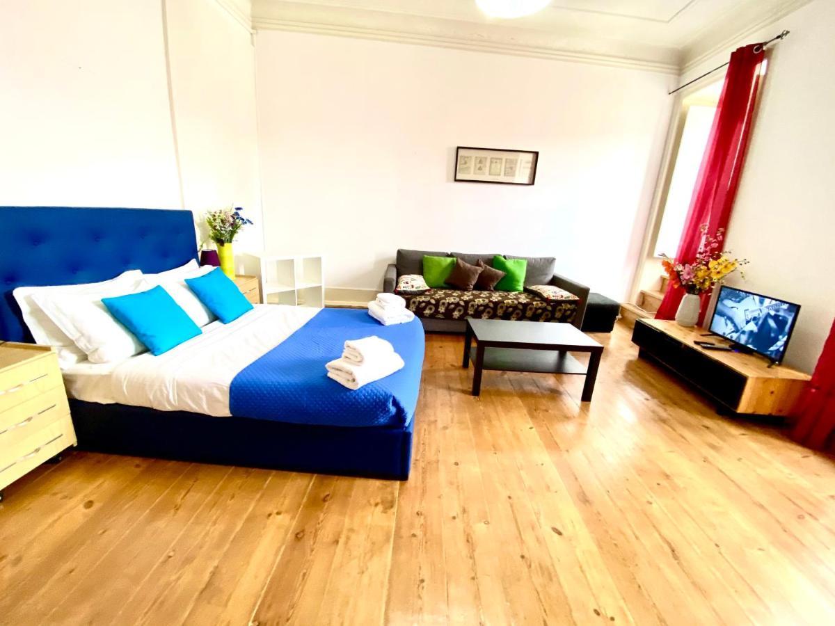 Classic Chiado 1 - With Shared Bathroom Gasthuis *
